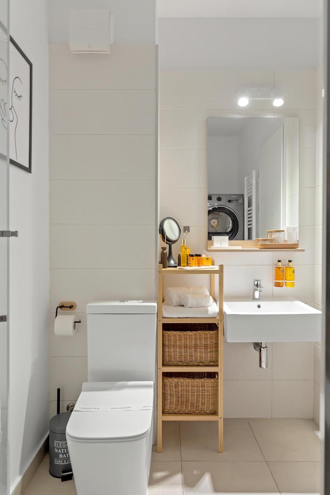 Mido Park Apartment With Private Parking & Self Check-In Бухарест Экстерьер фото